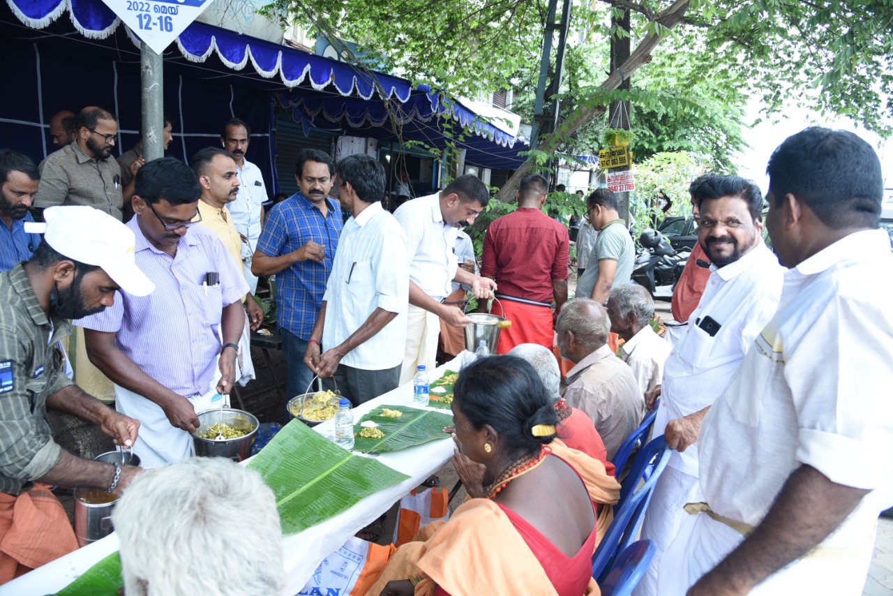 kanhangad-nanma-maram  നന്മമരം മരം കാഞ്ഞങ്ങാട്